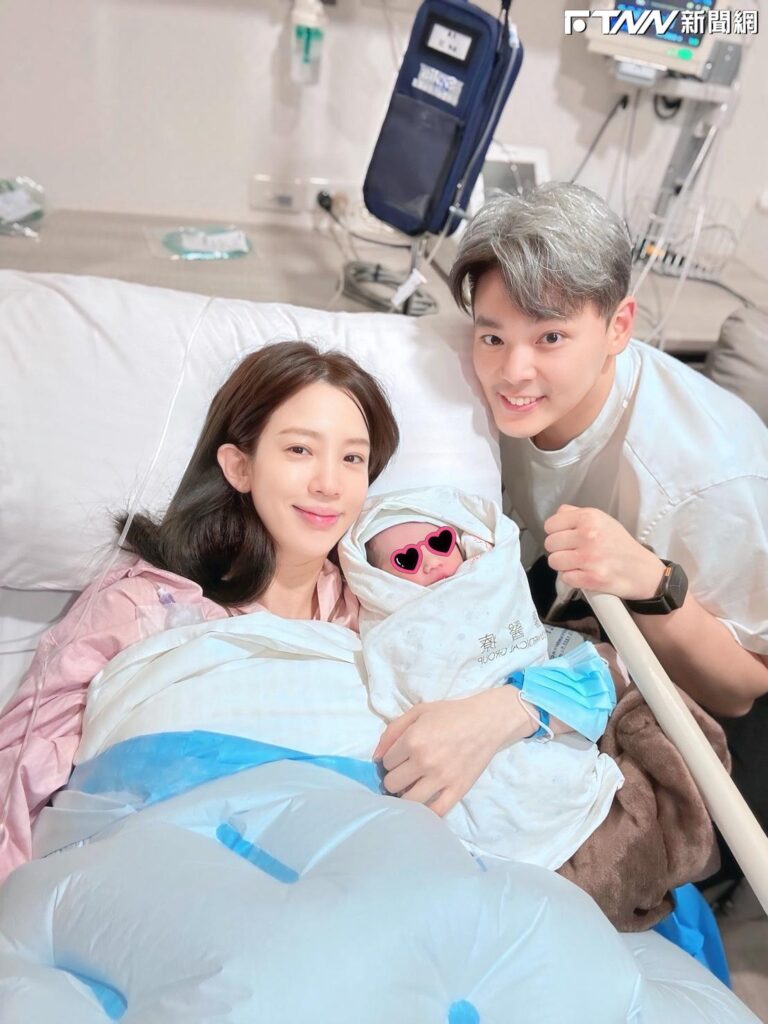 「最美孕婦」愛雅生了！剖腹產兒子跳跳　產後只想喝奶茶
