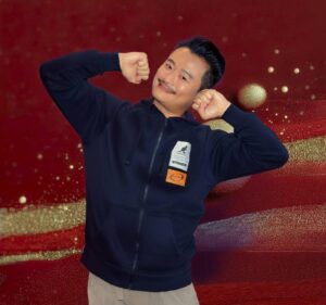林佑星過年沒休息！變身端菜員、洗碗工　笑喊：比拍戲還累！