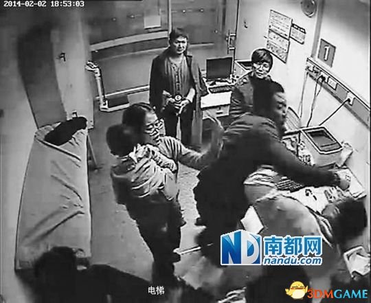 急诊医生拒绝给患儿输液却遭患儿父亲数次掌掴