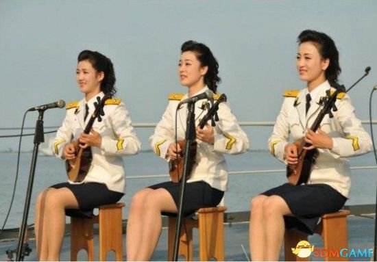 精挑细选严格培训 朝鲜海军文工团美貌女兵曝光