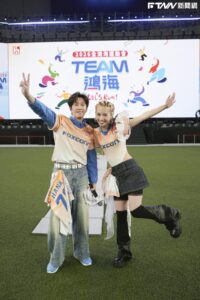 陳漢典、Lulu才剛辦婚禮！夫妻合體主持鴻海尾牙　「驚喜爆小孩名字」