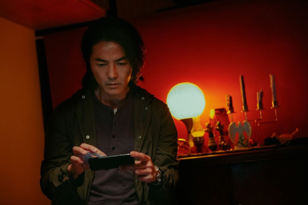 鄭伊健掀全民辦案熱潮　《百萬人推理》上線48小時奪冠