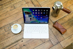苹果新款iPad平板5月初发布！12.9英寸 OLED屏幕